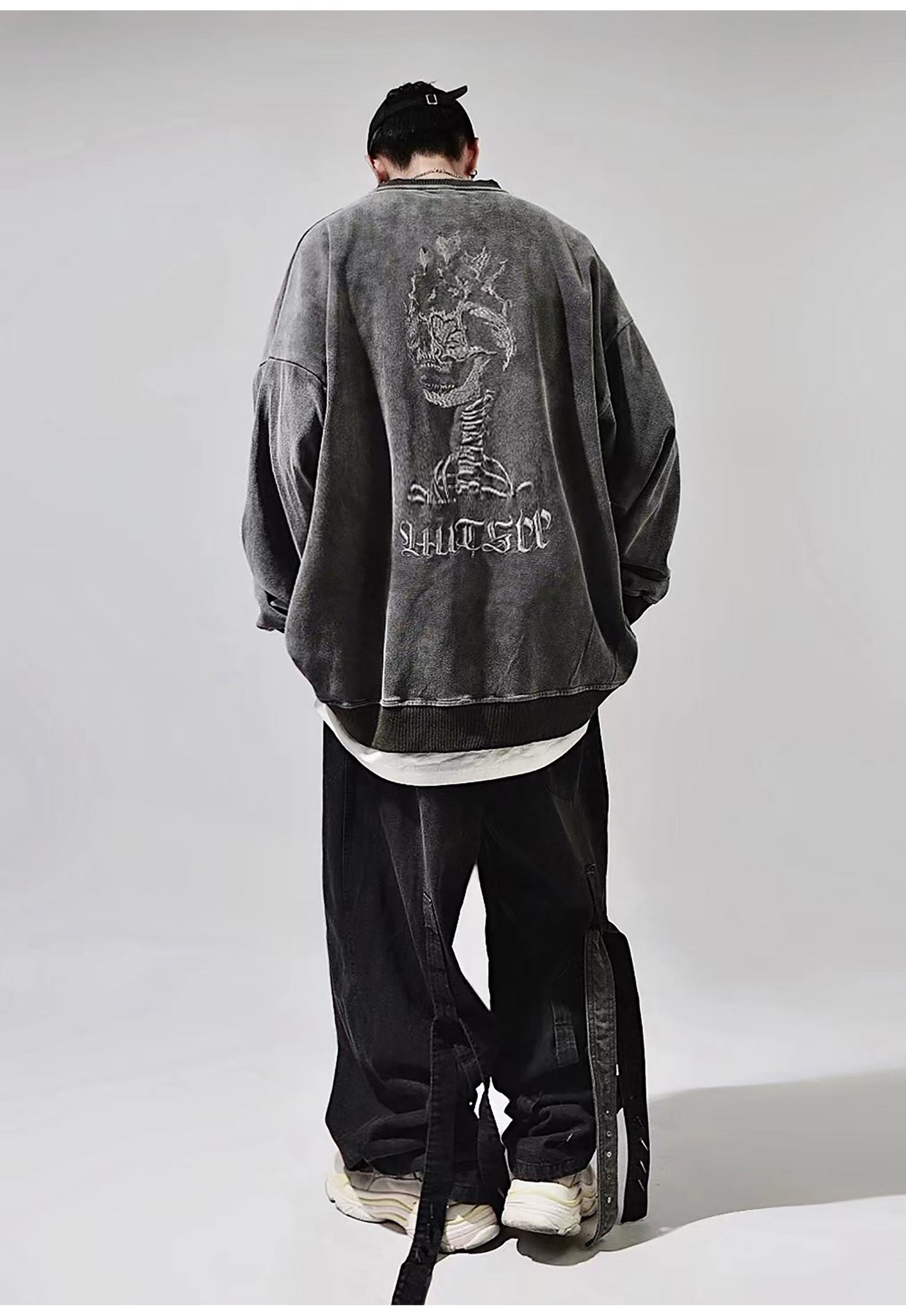 Skull Embroidered Velour Sweatshirt
