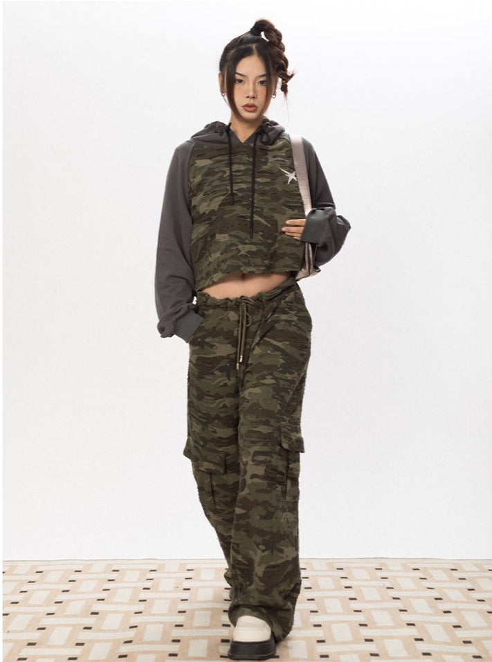 Camo Cropped Hoodie