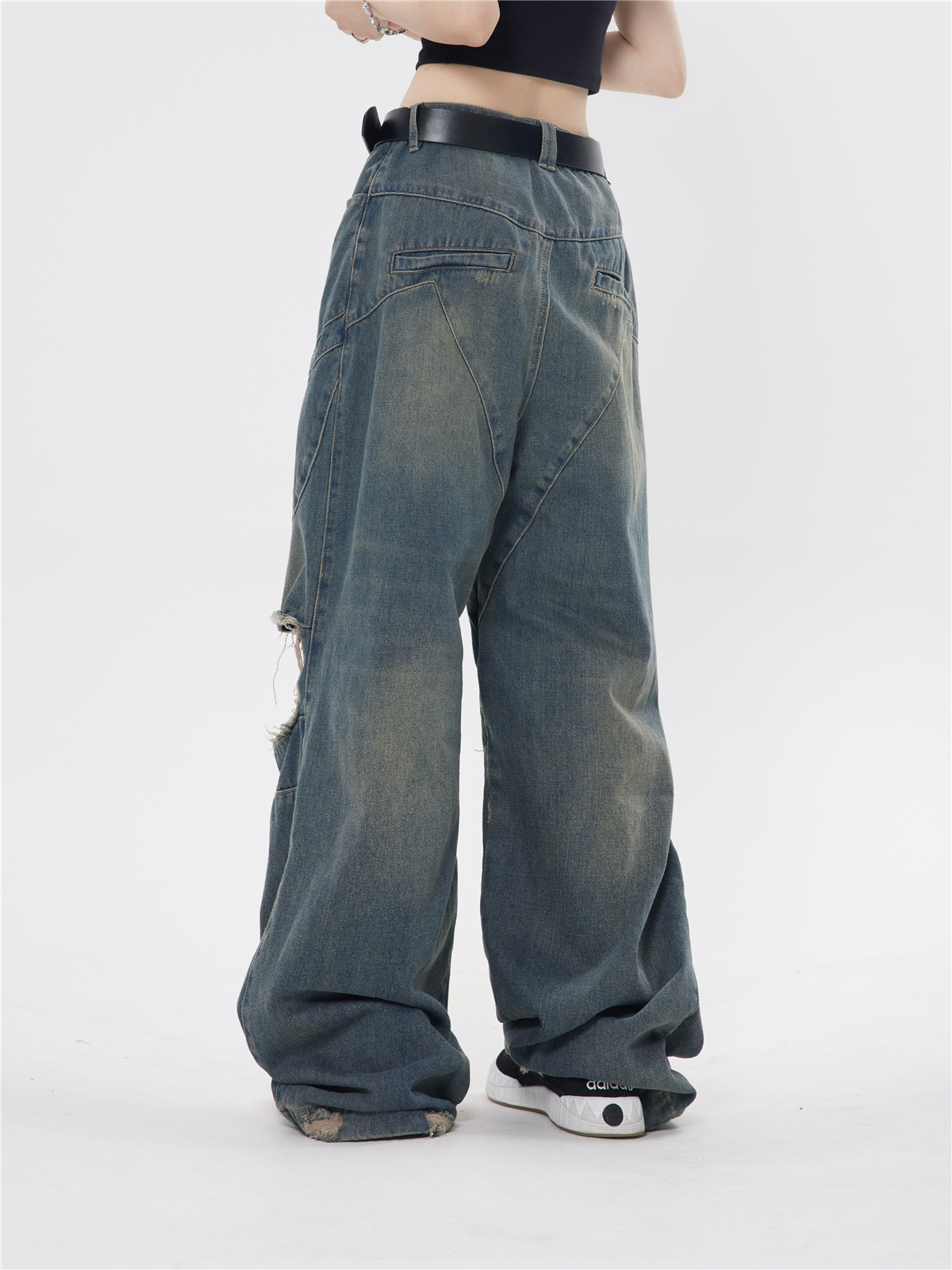 Wide Leg Shredded Jeans