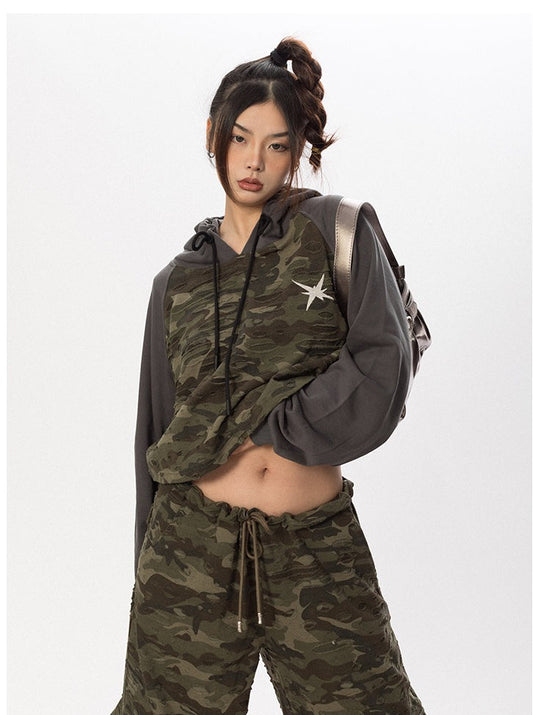 Camo Cropped Hoodie