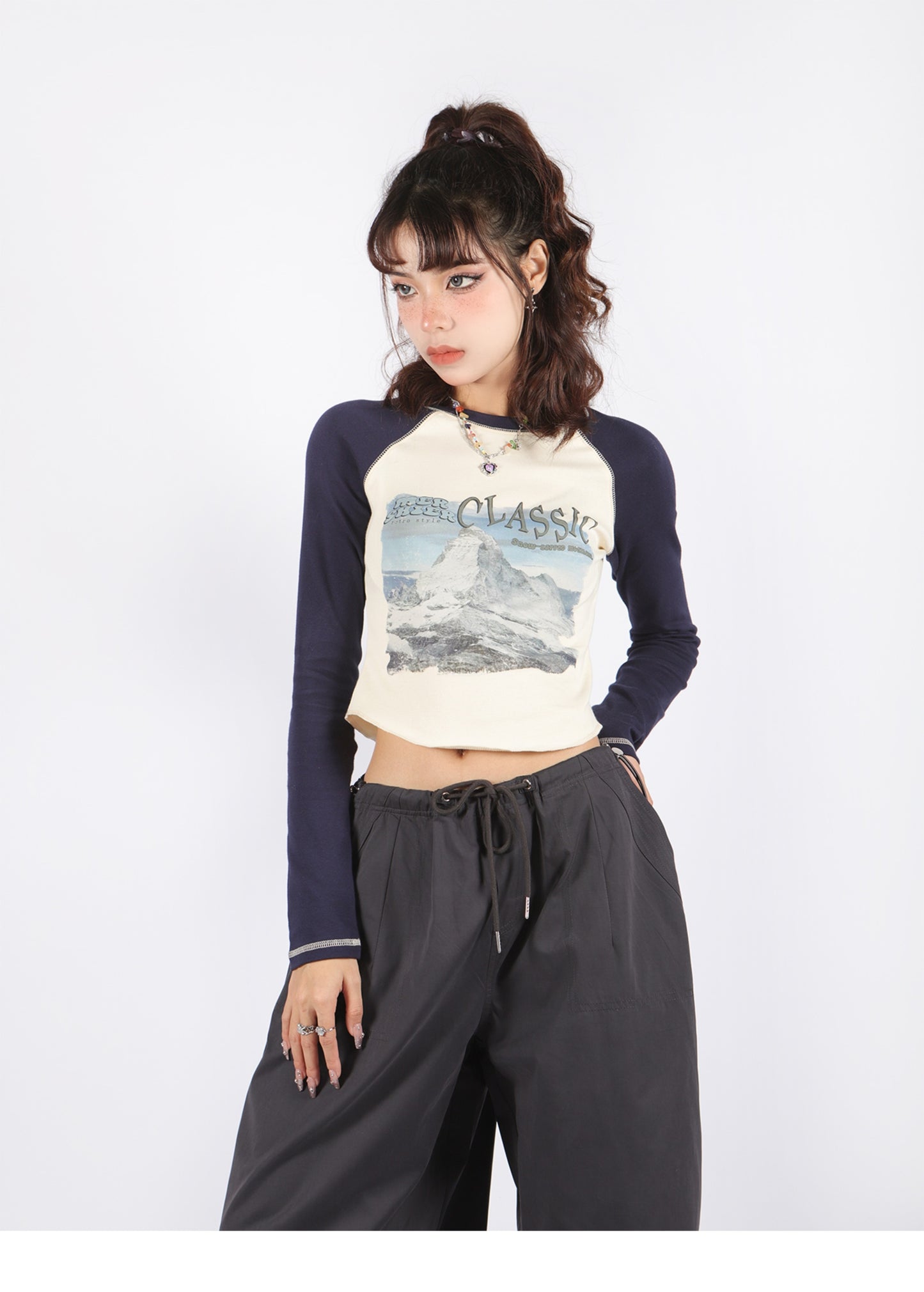 Mountain Classic Raglan Long Sleeve Top