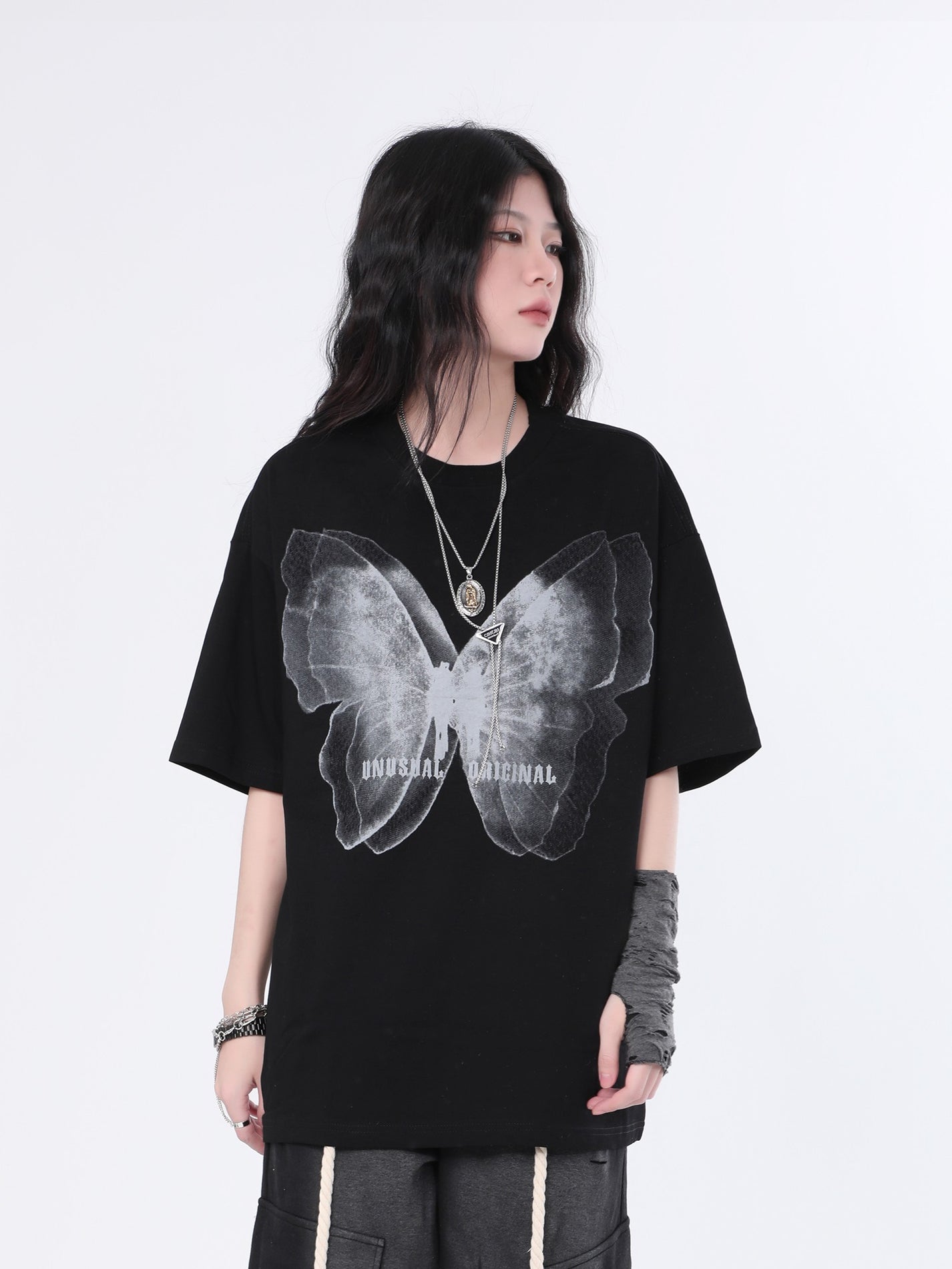 Butterfly Graphic T-Shirt – LATENITEX