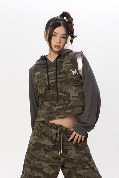 Camo Cropped Hoodie
