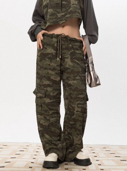 Camo Cropped Hoodie