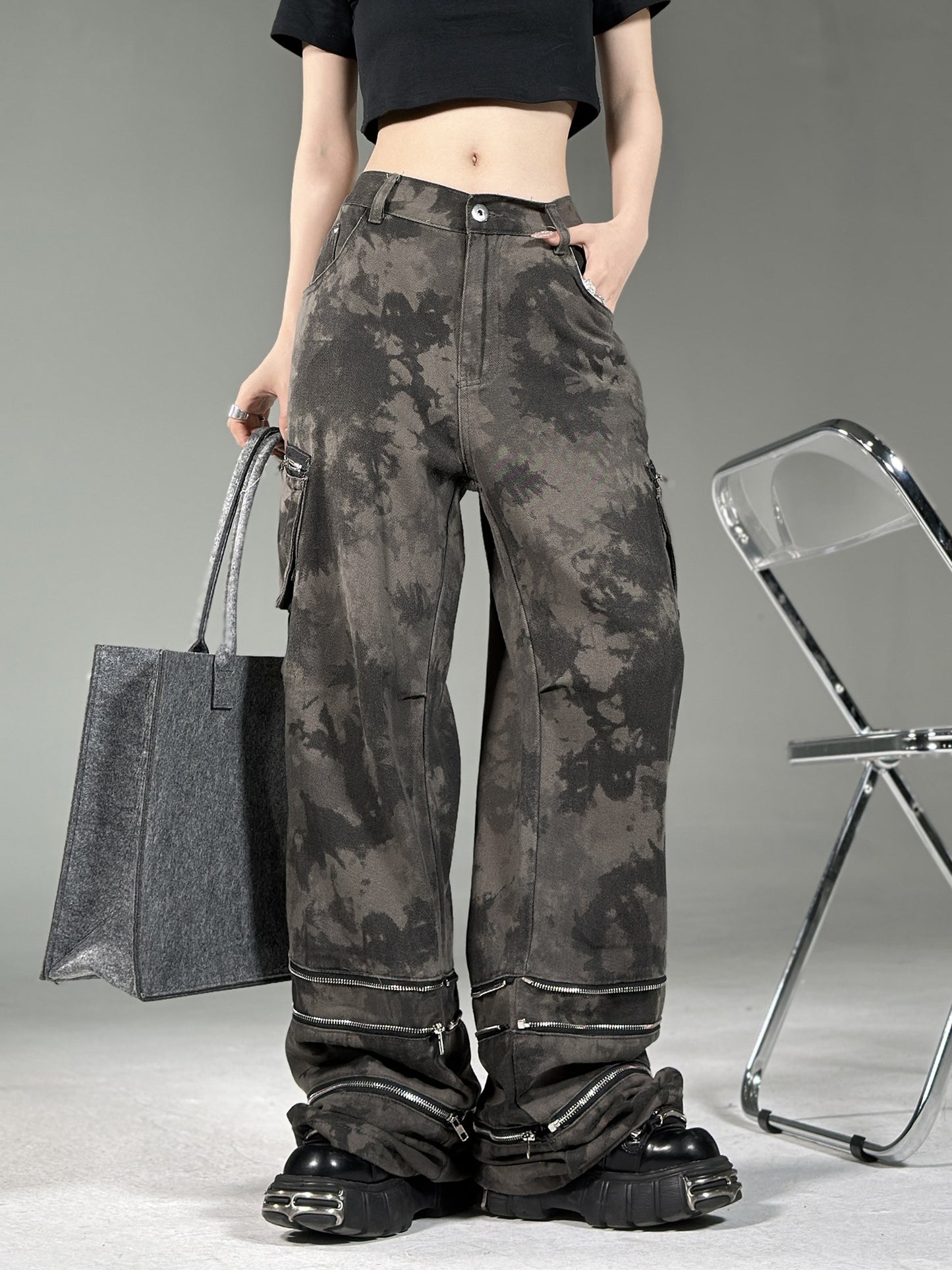 Camo Zipper Cargo Pants