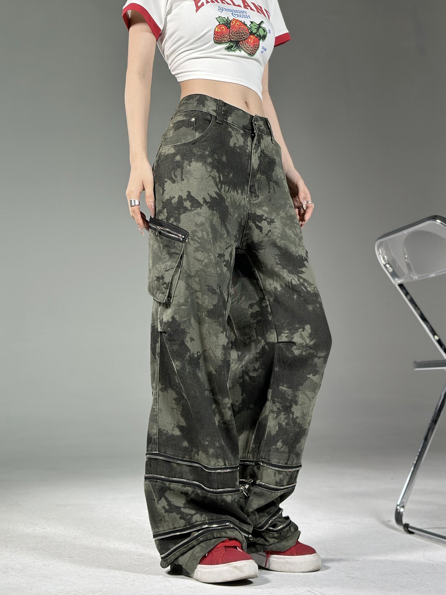 Camo Zipper Cargo Pants